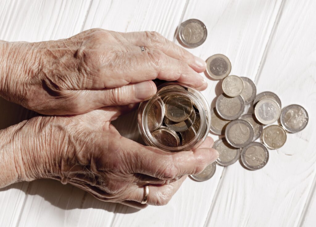 Financial dependency in old age